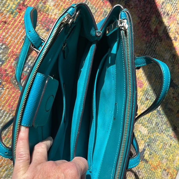 Coach EUC Aqua/ Teal plenty of pockets disc. style almost new condition - Picture 12 of 13